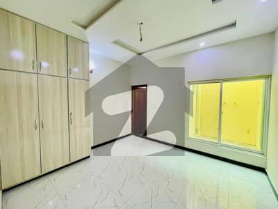 علی پارک کینٹ,لاہور میں 3 کمروں کا 3 مرلہ مکان 1.1 کروڑ میں برائے فروخت۔