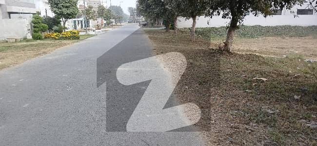 Prime location DHA phase 7 one kanal pair  150ft road back Direct approach Near McDonald's Near commercial Park mosque