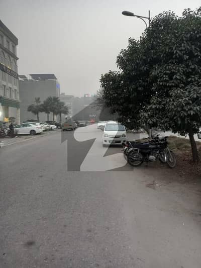 ڈی ایچ اے فیز 6 ڈیفنس (ڈی ایچ اے),لاہور میں 8 مرلہ عمارت 16.0 لاکھ میں کرایہ پر دستیاب ہے۔