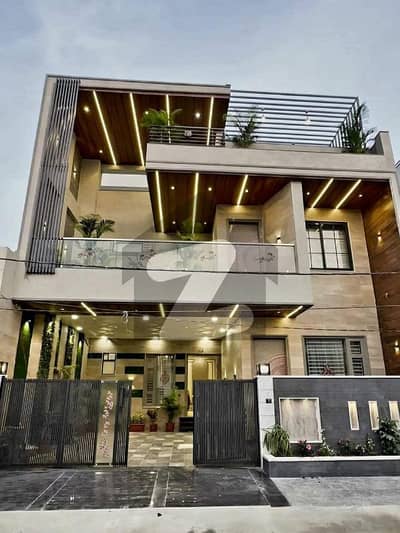 کے ڈی اے سکیم 1 کراچی میں 1 کنال مکان 25.0 کروڑ میں برائے فروخت۔