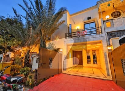 بحریہ ٹاؤن فیز 8 ۔ سفاری ویلی بحریہ ٹاؤن فیز 8,بحریہ ٹاؤن راولپنڈی,راولپنڈی میں 3 کمروں کا 5 مرلہ مکان 2.05 کروڑ میں برائے فروخت۔