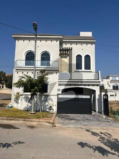 5.33 M Designer House, Corner Back Boulevard Sun Face Best Location