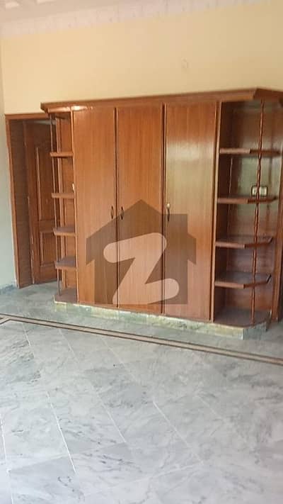 ائیرپورٹ ہاؤسنگ سوسائٹی - سیکٹر 4 ائیرپورٹ ہاؤسنگ سوسائٹی,راولپنڈی میں 3 کمروں کا 10 مرلہ بالائی پورشن 55.0 ہزار میں کرایہ پر دستیاب ہے۔