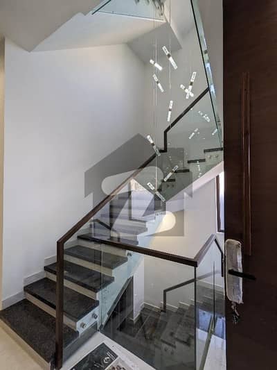 ڈی ایچ اے فیز 8 ایکسٹینشن ڈی ایچ اے فیز 8,ڈی ایچ اے ڈیفینس,کراچی میں 6 کمروں کا 12 مرلہ مکان 11.5 کروڑ میں برائے فروخت۔