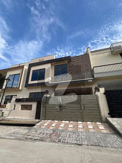7 Marla Modern House For Sale In G Block, Kohistan Enclave Near GT Road Wah Cantt | Rooftop Garden