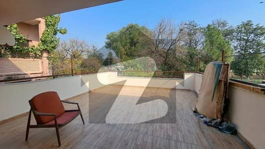 ایف ۔ 7 اسلام آباد میں 3 کمروں کا 1 کنال بالائی پورشن 6.0 لاکھ میں کرایہ پر دستیاب ہے۔