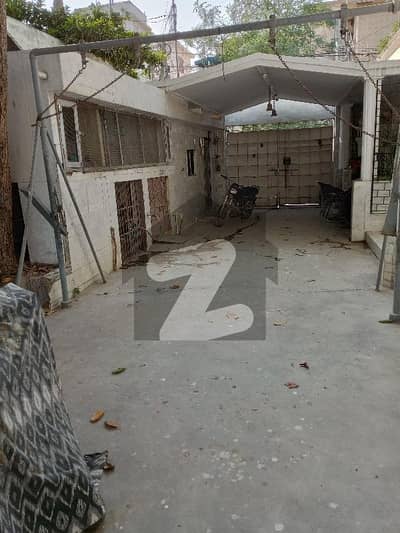 300, SQ YARD GROUND FLOOR AVAILABLE FOR SILENT COMMERCIAL OFFICE USED IT SOFTWARE HOUSE WAREHOUSE AVAILABLE VIP LOCATION MAIN ROAD