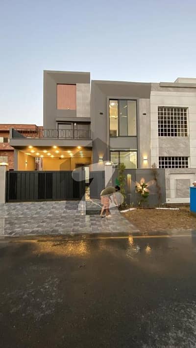 I SELL 8 MARLA HOUSE IN BAHRIA ORCHARD LAHORE