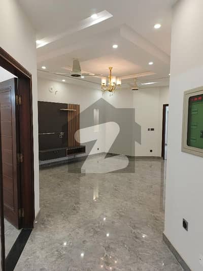 واپڈا ٹاؤن فیز 1 واپڈا ٹاؤن,لاہور میں 6 کمروں کا 10 مرلہ مکان 3.75 کروڑ میں برائے فروخت۔