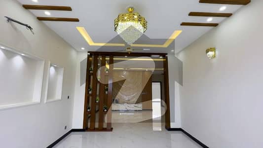 ڈی ایچ اے ڈیفینس فیز 5 ڈی ایچ اے ڈیفینس,اسلام آباد میں 5 کمروں کا 8 مرلہ مکان 4.7 کروڑ میں برائے فروخت۔