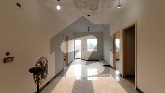 Prime Location In PECHS Block 6 200 Square Yards Flat For sale