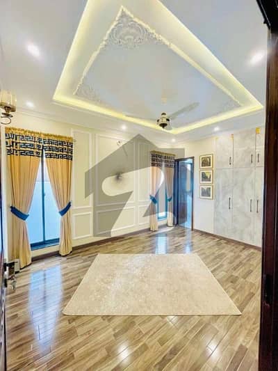 12 Marla Beautiful House