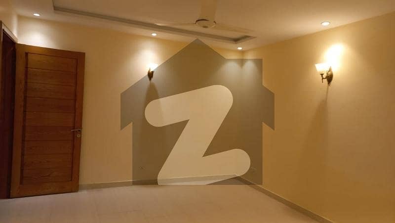 Office Of 126 Square Feet Available In Top City 1 Office Of 126 Square Feet Available In Top City 1