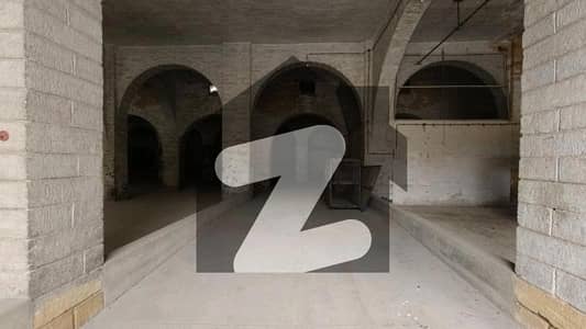 آئی آئی چندڑیگر روڈ کراچی میں 9 مرلہ دفتر 2.33 لاکھ میں کرایہ پر دستیاب ہے۔