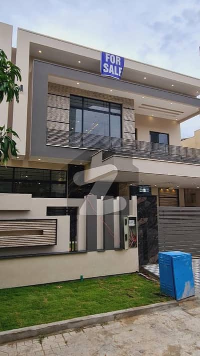 TWIN RESIDENCE: 1 Kanal Sun Facing 6 Bedroom House