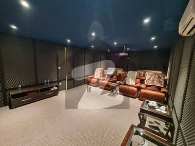 Designer'S Haven: A 5-Bedroom Modern Oasis, Where Straight Lines Meet Elegant Design For Contemporary Living