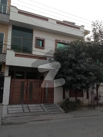 سینٹرل پارک ہاؤسنگ سکیم لاہور میں 3 کمروں کا 5 مرلہ مکان 1.55 کروڑ میں برائے فروخت۔