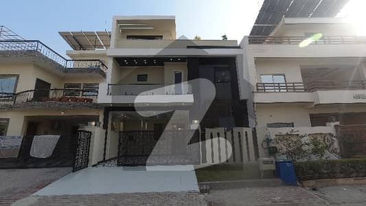 A Prime Location 1800 Square Feet House Has Landed On Market In River Garden