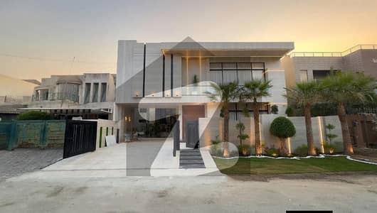 ڈی ایچ اے فیز 6 ڈیفنس (ڈی ایچ اے),لاہور میں 4 کمروں کا 10 مرلہ مکان 1.9 لاکھ میں کرایہ پر دستیاب ہے۔