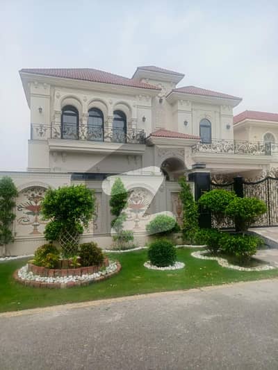 1 Kanal Very Low Price Owner Build House Available For Sale