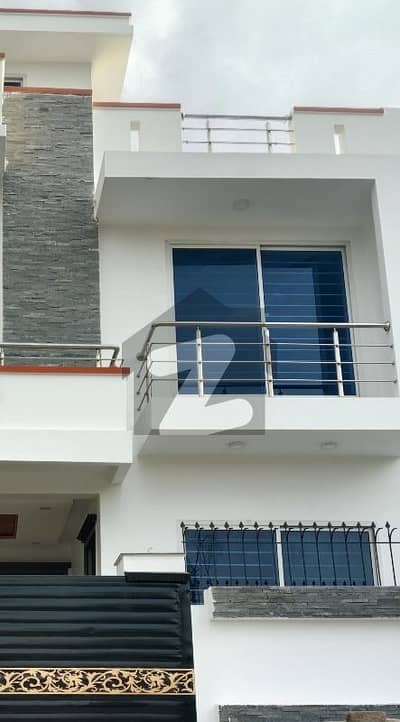30x60 Double Storey House for Sale on Main 70 Ft Road G-11 Islamabad