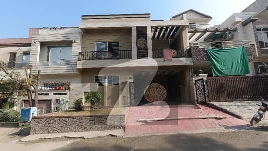 Prime Location House Is Available For sale In Jinnah Gardens Phase 1