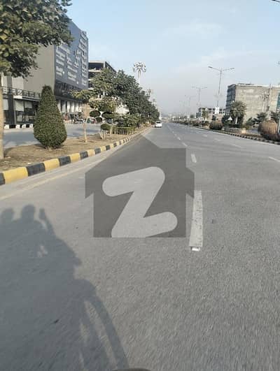 10 Marla plot available for sale in faisal hills block A