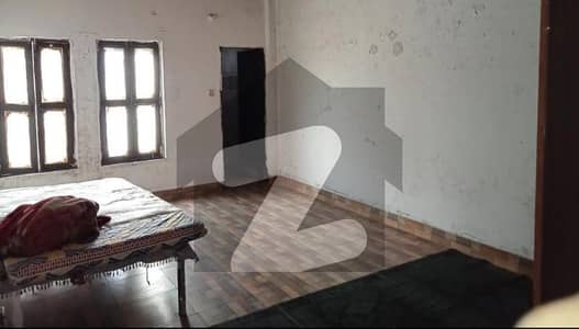 10 MARLA UPPER PORTION AT CHEEP PRICE IN SAROBA GARDEN