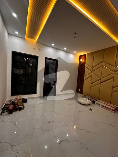 10 MARLA PORTION FOR RENT IN VINUS