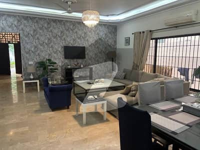 ڈی ایچ اے فیز 6 ڈی ایچ اے ڈیفینس,کراچی میں 3 کمروں کا 1 کنال زیریں پورشن 3.25 لاکھ میں کرایہ پر دستیاب ہے۔