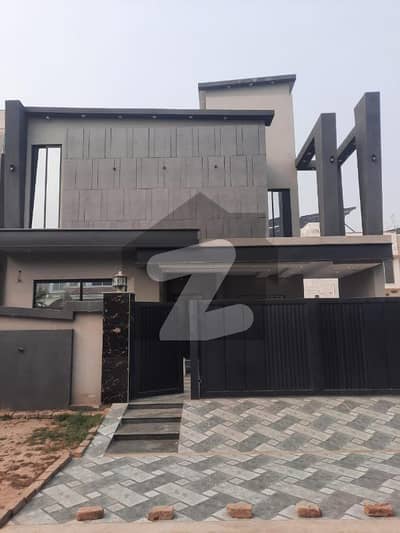 پراگون سٹی - آرچرڈ ١ بلاک پیراگون سٹی,لاہور میں 4 کمروں کا 10 مرلہ مکان 5.4 کروڑ میں برائے فروخت۔