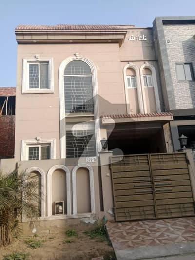 الکبیر ٹاؤن - فیز 2 الکبیر ٹاؤن,رائیونڈ روڈ,لاہور میں 3 کمروں کا 3 مرلہ مکان 58.0 ہزار میں کرایہ پر دستیاب ہے۔