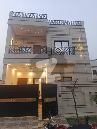 پنجاب گورنمنٹ سرونٹ ہاؤسنگ فاؤنڈیشن فیصل آباد میں 5 مرلہ مکان 1.55 کروڑ میں برائے فروخت۔ پنجاب گورنمنٹ سرونٹ ہاؤسنگ فاؤنڈیشن فیصل آباد میں 5 مرلہ مکان 1.55 کروڑ میں برائے فروخت۔