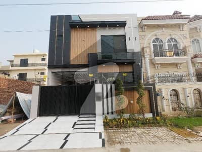 سینٹرل پارک ۔ بلاک اے1 سینٹرل پارک ہاؤسنگ سکیم,لاہور میں 3 کمروں کا 5 مرلہ مکان 2.35 کروڑ میں برائے فروخت۔