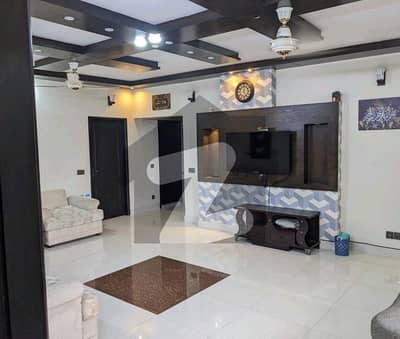 Prime Location 2100 Square Feet Flat In PECHS Block 2 For sale At Good Location