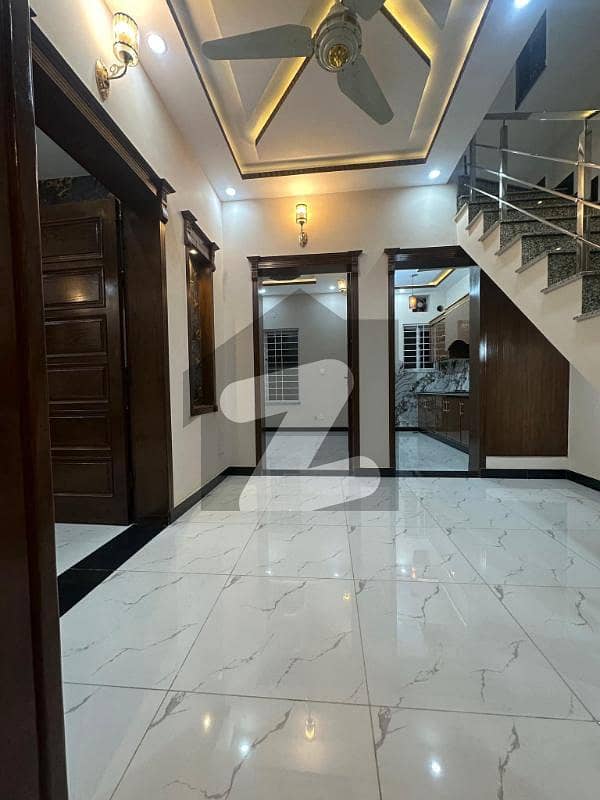 G-13 House Sized 4 Marla G-13 House Sized 4 Marla