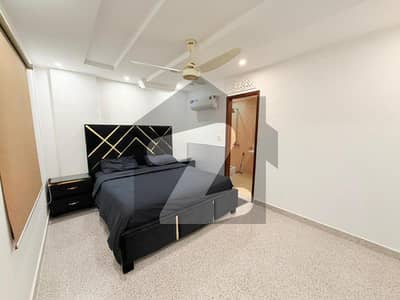 ڈی ایچ اے فیز 8 سابقہ ایئر ایوینیو ڈی ایچ اے فیز 8,ڈی ایچ اے ڈیفینس,لاہور میں 2 کمروں کا 5 مرلہ فلیٹ 1.5 لاکھ میں کرایہ پر دستیاب ہے۔