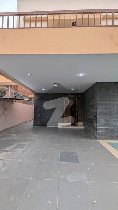 ڈی ایچ اے فیز 6 ڈی ایچ اے ڈیفینس,کراچی میں 6 کمروں کا 1 کنال مکان 5.0 لاکھ میں کرایہ پر دستیاب ہے۔