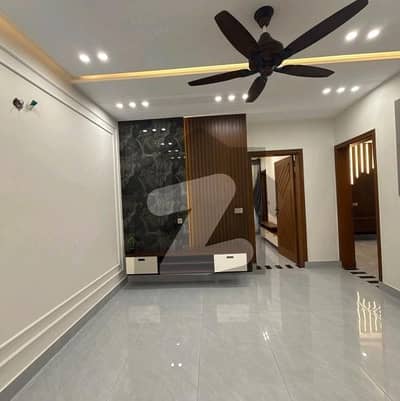 Prime Location House Of 10 Marla Is Available For sale In DC Colony