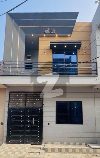 حمزہ ٹاؤن لاہور میں 3 کمروں کا 4 مرلہ مکان 1.15 کروڑ میں برائے فروخت۔