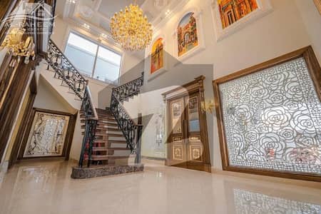 OWNER NEEDY 1 KANAL WHITE ROYAL PALACE FOR SALE IN DHA PHASE 3 NEAR TO MCDONALDS.