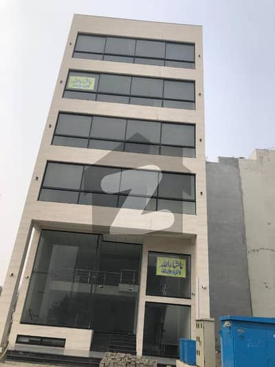 ڈی ایچ اے فیز 8 - کمرشل براڈوے ڈی ایچ اے فیز 8,ڈیفنس (ڈی ایچ اے),لاہور میں 8 مرلہ عمارت 12.5 لاکھ میں کرایہ پر دستیاب ہے۔