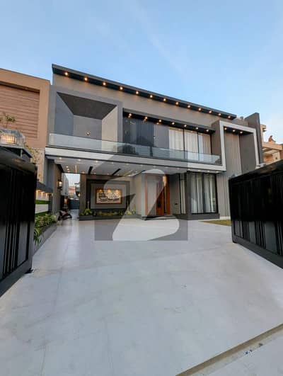 Latest Design House in Valencia Town At Ideal Location