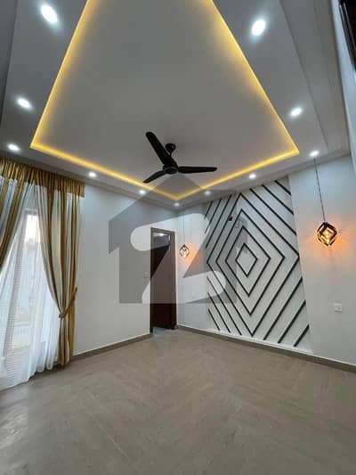 واپڈا ٹاؤن گوجرانوالہ میں 4 کمروں کا 5 مرلہ مکان 55.0 ہزار میں کرایہ پر دستیاب ہے۔