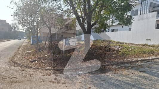 Corner Level Park Side Plot