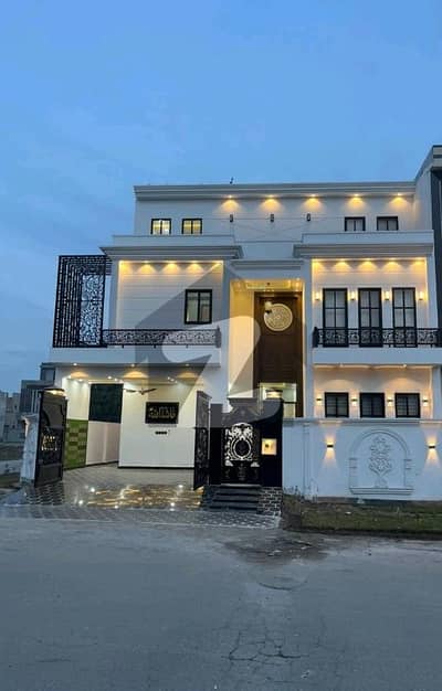 Good Location Citi Housing Society House Sized 2600 Square Feet