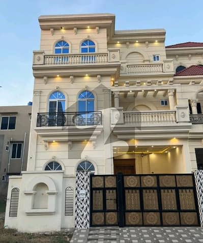 سٹی ہاؤسنگ سوسائٹی گوجرانوالہ میں 4 کمروں کا 5 مرلہ مکان 1.95 کروڑ میں برائے فروخت۔