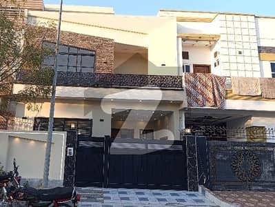 سٹی ہاؤسنگ سوسائٹی گوجرانوالہ میں 4 کمروں کا 5 مرلہ مکان 2.3 کروڑ میں برائے فروخت۔