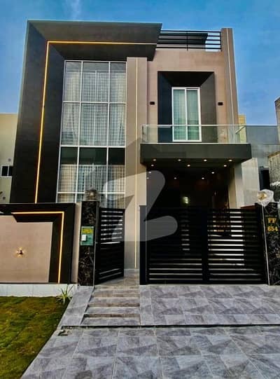 سٹی ہاؤسنگ سوسائٹی گوجرانوالہ میں 4 کمروں کا 5 مرلہ مکان 2.1 کروڑ میں برائے فروخت۔