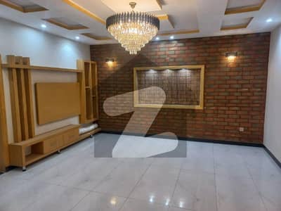 10 Marla Brand New Full House Available For Rent